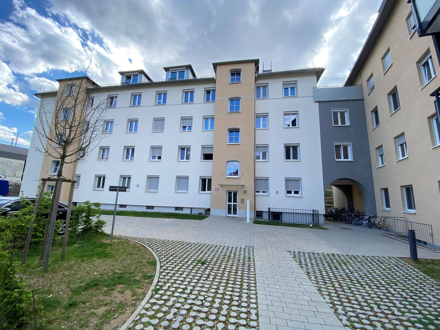 Gemütliche Wohnung im Dachgeschoss, 70372 Stuttgart (Bad Cannstatt)