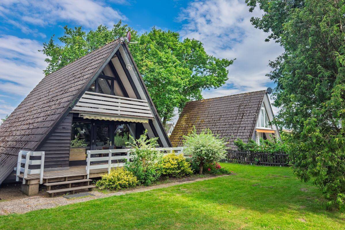 Nordseecharme trifft modernes Wohnen – stilvolles Nurdachhaus in Fedderwardersiel!, 26969 Butjadingen