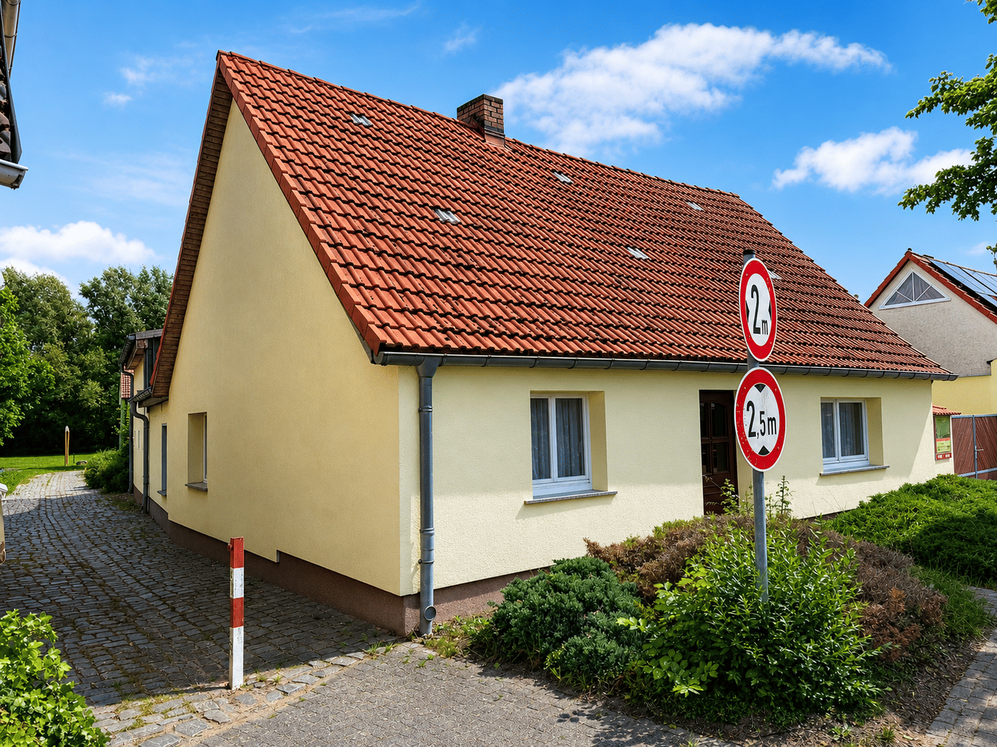 Charmantes Ferienimmobilien-Ensemble mit Ausbaupotenzial in Wesenberg, 17255 Wesenberg