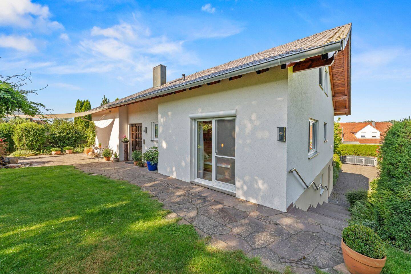 Großzügiges Einfamilienhaus mit malerischem Garten, 88326 Aulendorf