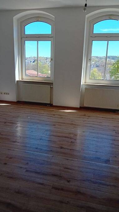 Helle 2 Zi. Altbauwohnung in einer Jugendstilvilla – 275 €, 8525 Plauen