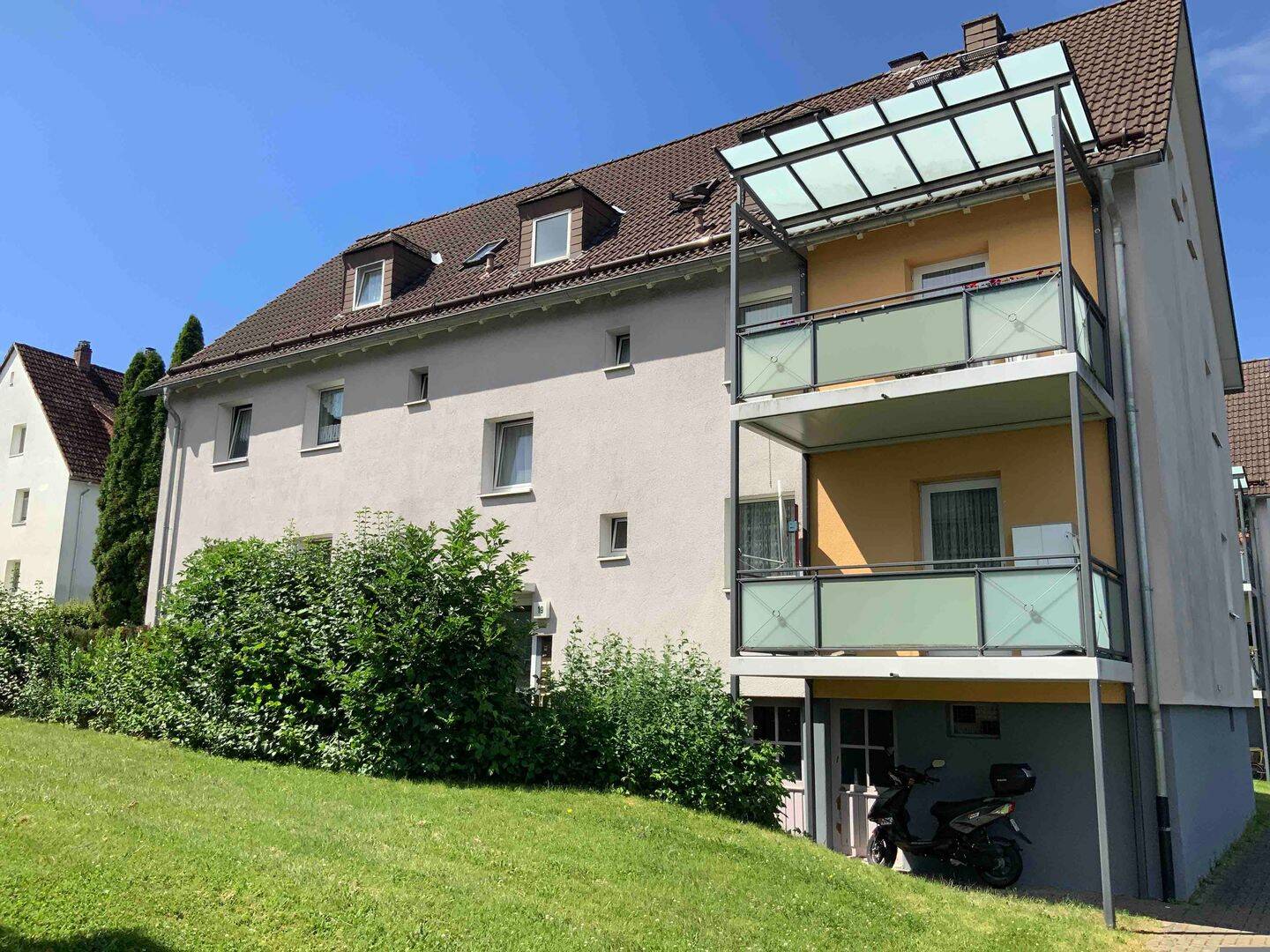 Attraktive 2-Zimmer-Dachgeschosswohnung in Haiger zu vermieten., 35708 Haiger