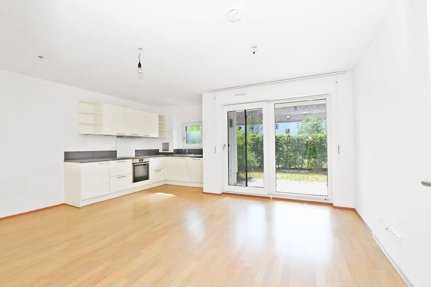AIGNER – Moderne 2-Zimmer-Wohnung mit Garten in Allach!, 80999 München (Allach-Untermenzing)