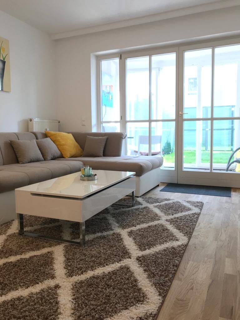 Wohnen im Grünen – Möblierte 1,5 Zimmer Wohnung mit Terrasse und Garten, 83404 Ainring