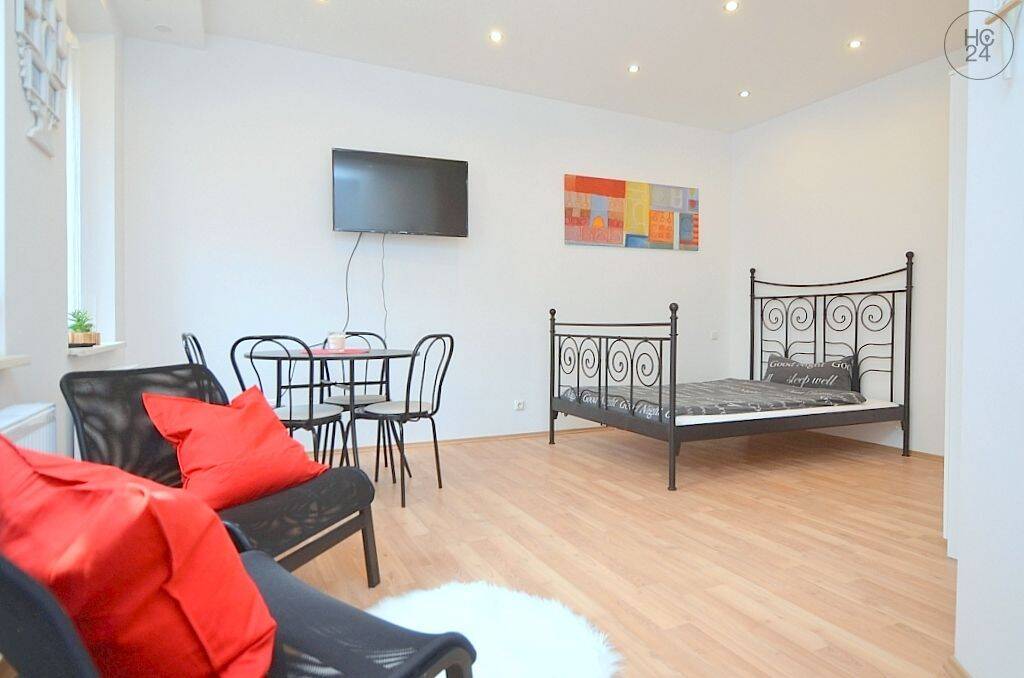 Modern möbliertes 1-Zimmer-Apartment mit WLAN in Fürth Mitte, 90763 Fürth (Südstadt Weikershof)