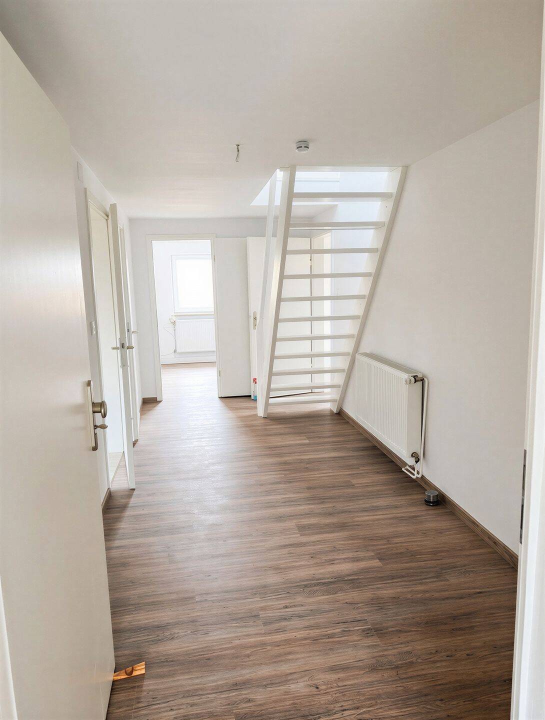 Provisionsfrei!!! Renovierte 6-Zimmer-Maisonettewohnung in einem Dreifamilienhaus zu vermieten!, 34295 Edermünde