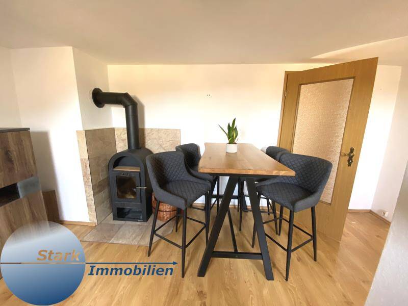 Stark! Tolle 3 Raum DG-Wohnung teilweise möbliert und Kamin, 8209 Auerbach/Vogtl.