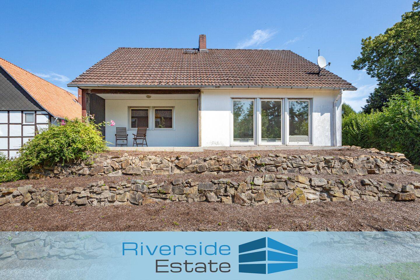 Rinteln I Solides Einfamilienhaus mit Ausbaupotenzial, 31737 Rinteln