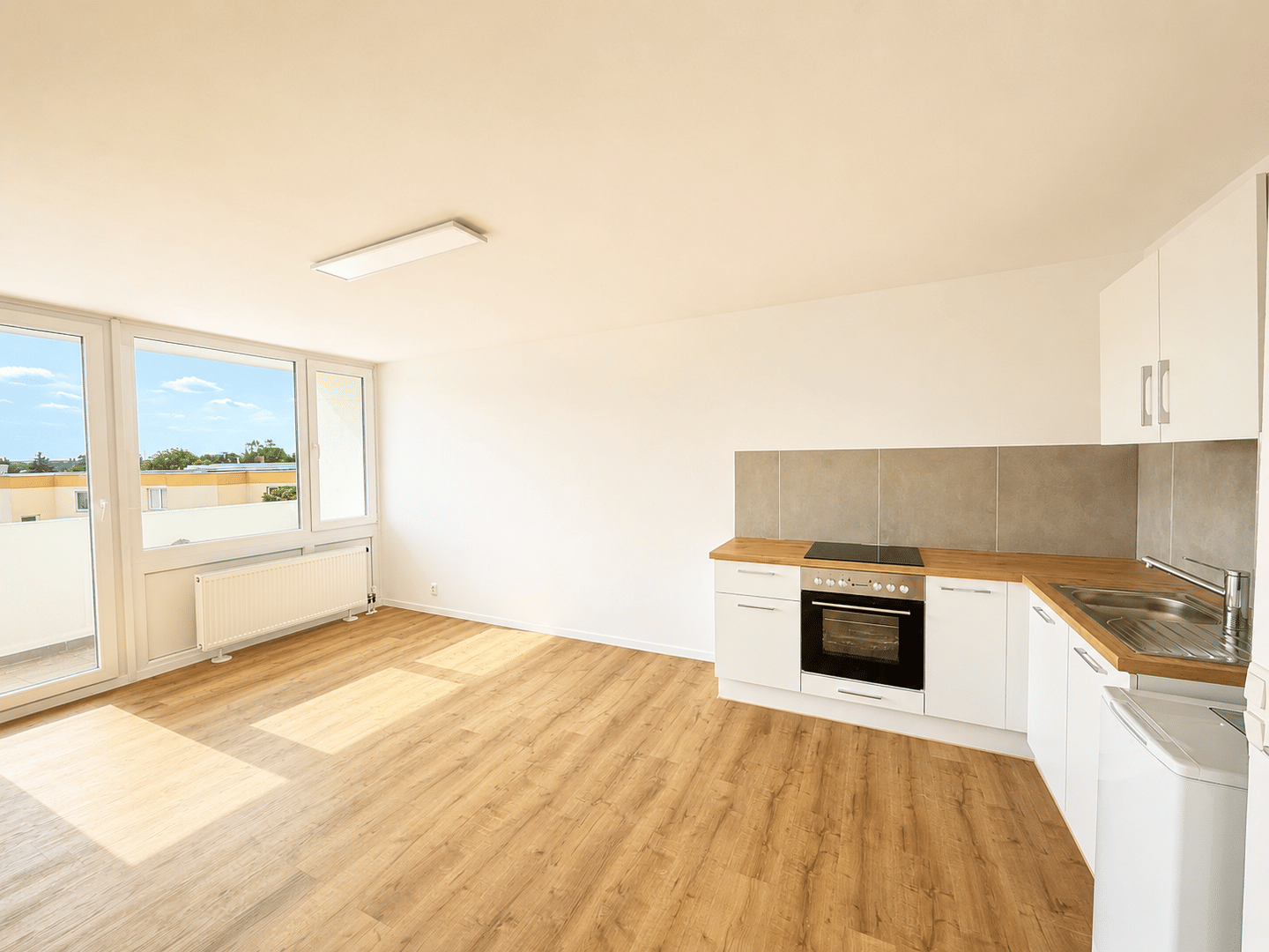 OHNE Maklergebühr!!! Modern kernsanierte 1-Zimmer-Wohnung in begehrter Wohnanlage, 91056 Erlangen