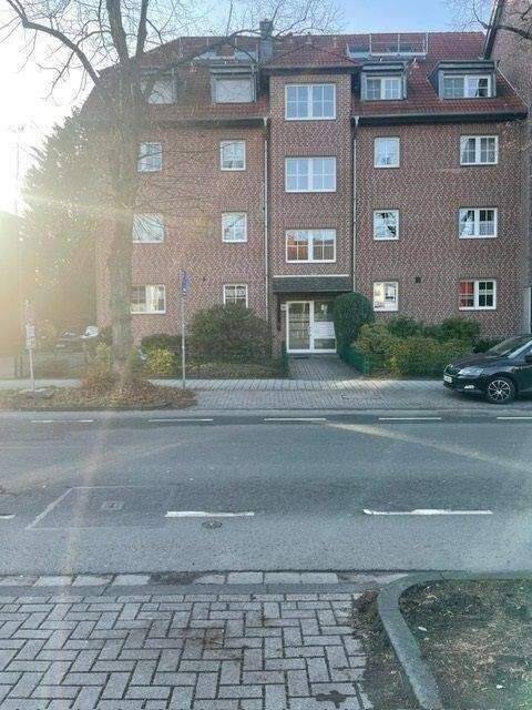 Duisburg-Süd: Bequem und sicher im 1. OG… mit Garage, am Großenbaumer See, 47269 Duisburg (Großenbaum Rahm)