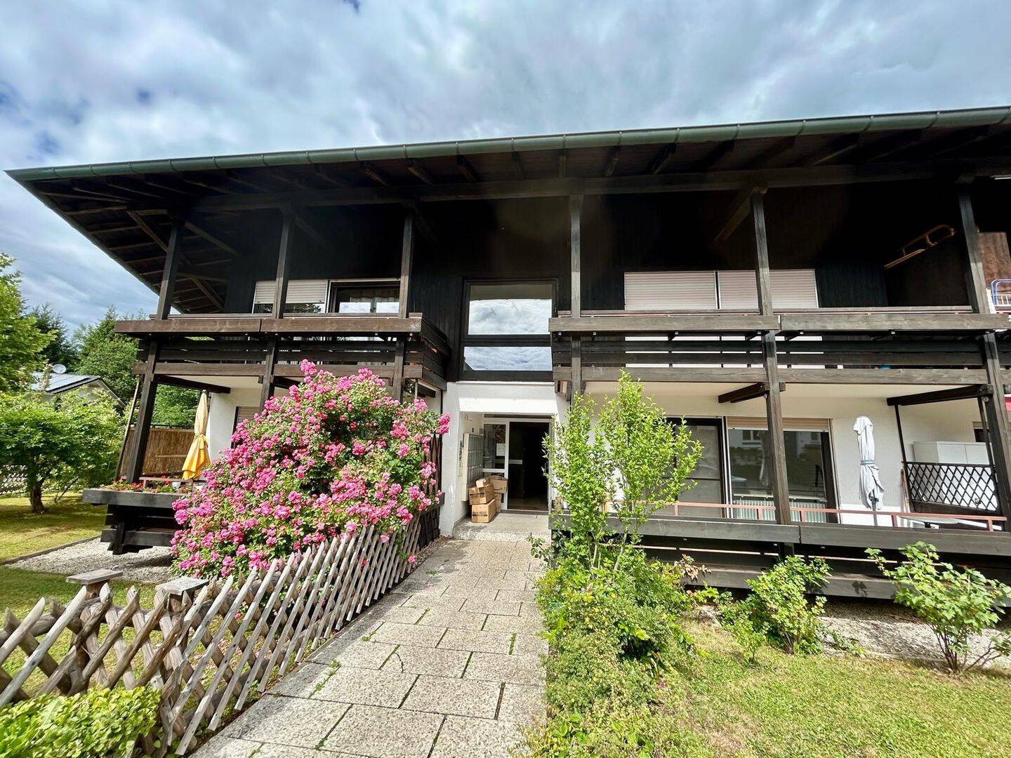Gepflegte 1-Zimmer-Wohnung mit Balkon und Tiefgaragenstellplatz, 83093 Bad Endorf