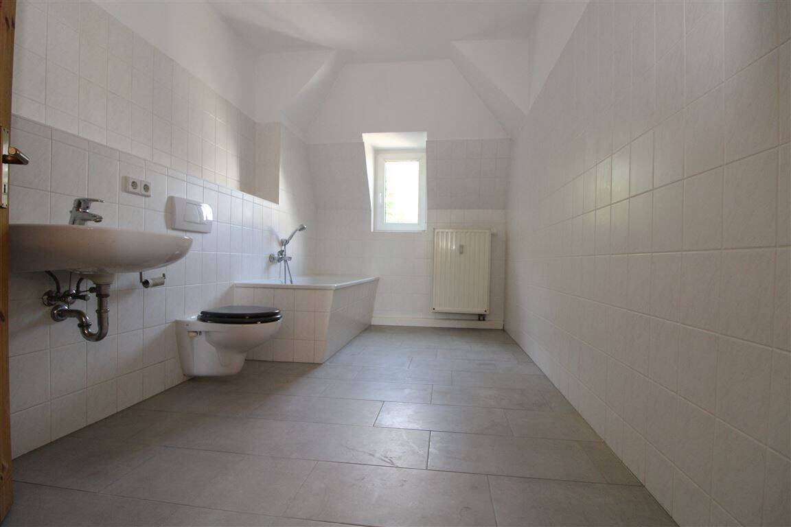 günstige 2 Raum mit Laminat !, 8523 Plauen