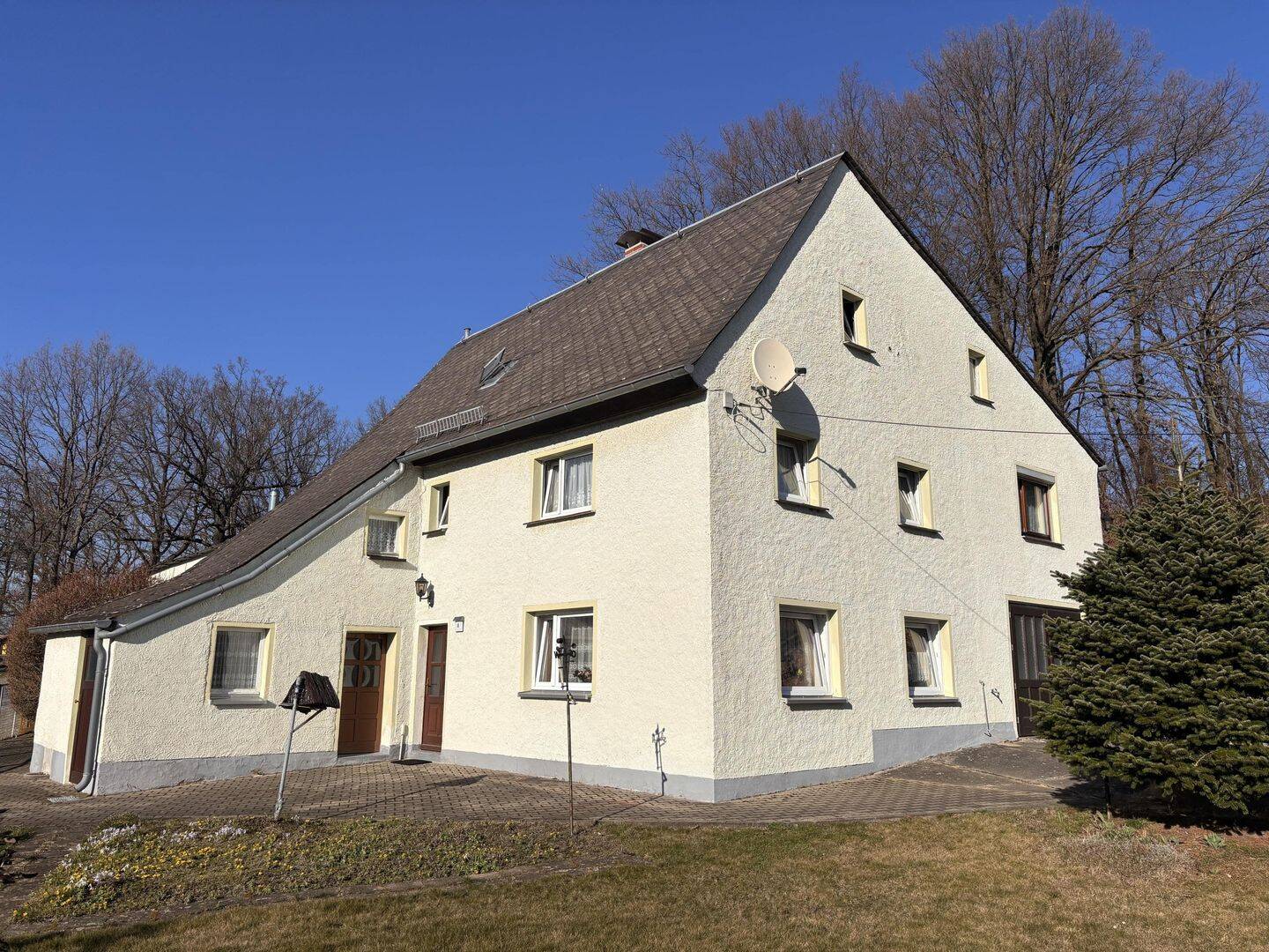 Einfamilienhaus mit unverbautem Blick und Nebengelass in Leisnig OT Queckhain, 4703 Leisnig