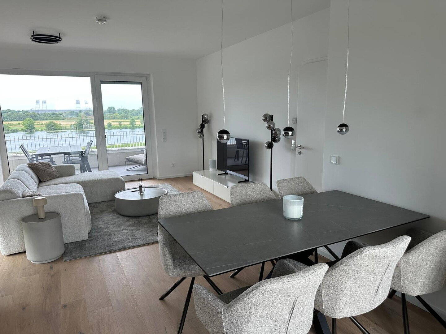Premium Wohnen auf Zeit – Exklusive Neubauwohnung am Werdersee | Bremen-Habenhausen, 28279 Bremen (Arsten Habenhausen Huckelriede)