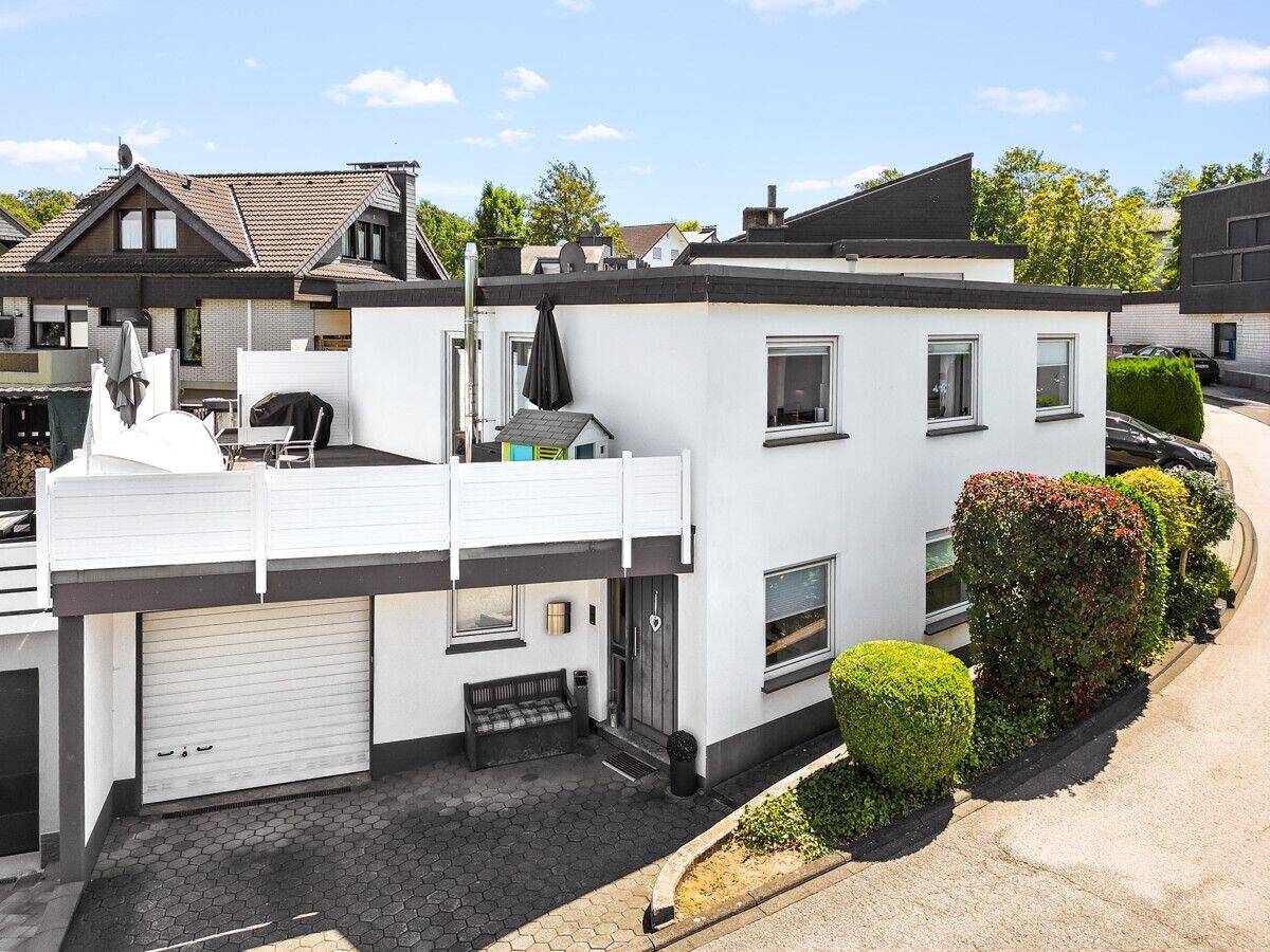 135 m² Wohnkomfort in beliebter Wohnlage von Neu-Listernohl, 57439 Attendorn