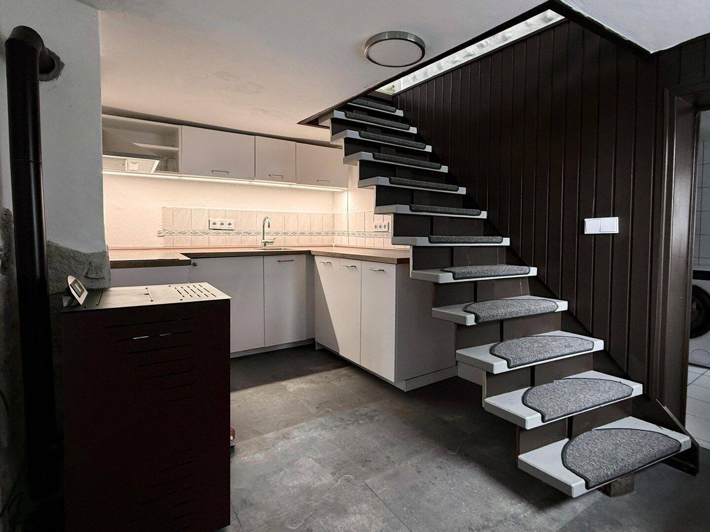 Charmante 3- Zimmer Maisonette Wohnung mit Einbauküche – 66687 Wadern – Bild 1 von 1