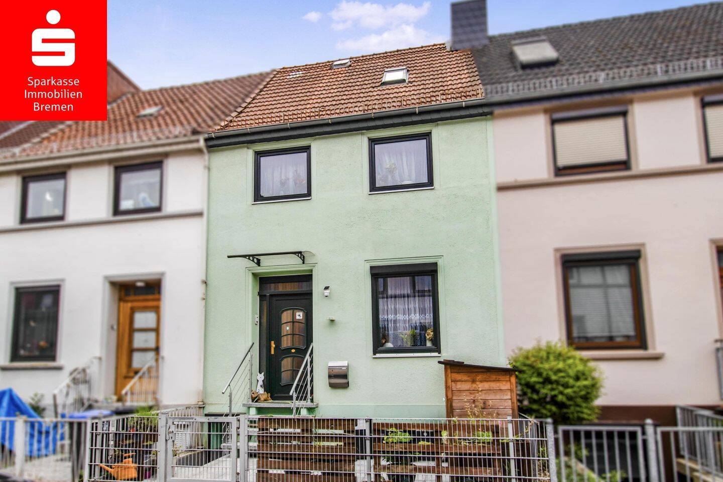 Viel Platz für die ganze Familie – modernes Reihenmittelhaus mit Garten und ausgebautem Dachgeschoss, 28237 Bremen