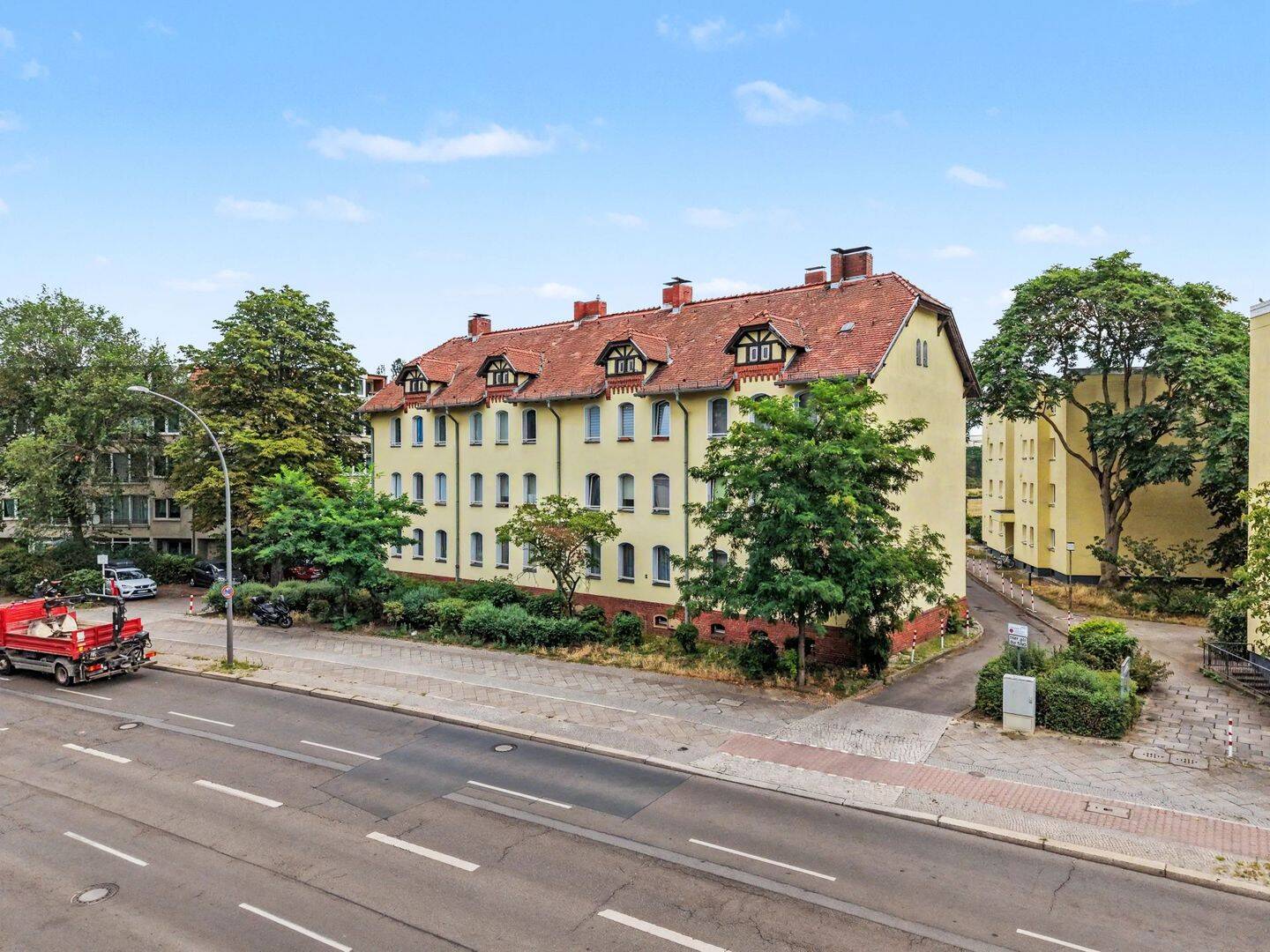 Attraktives Mehrfamilienhaus in Berlin-Spandau, 13599 Berlin (Spandau)