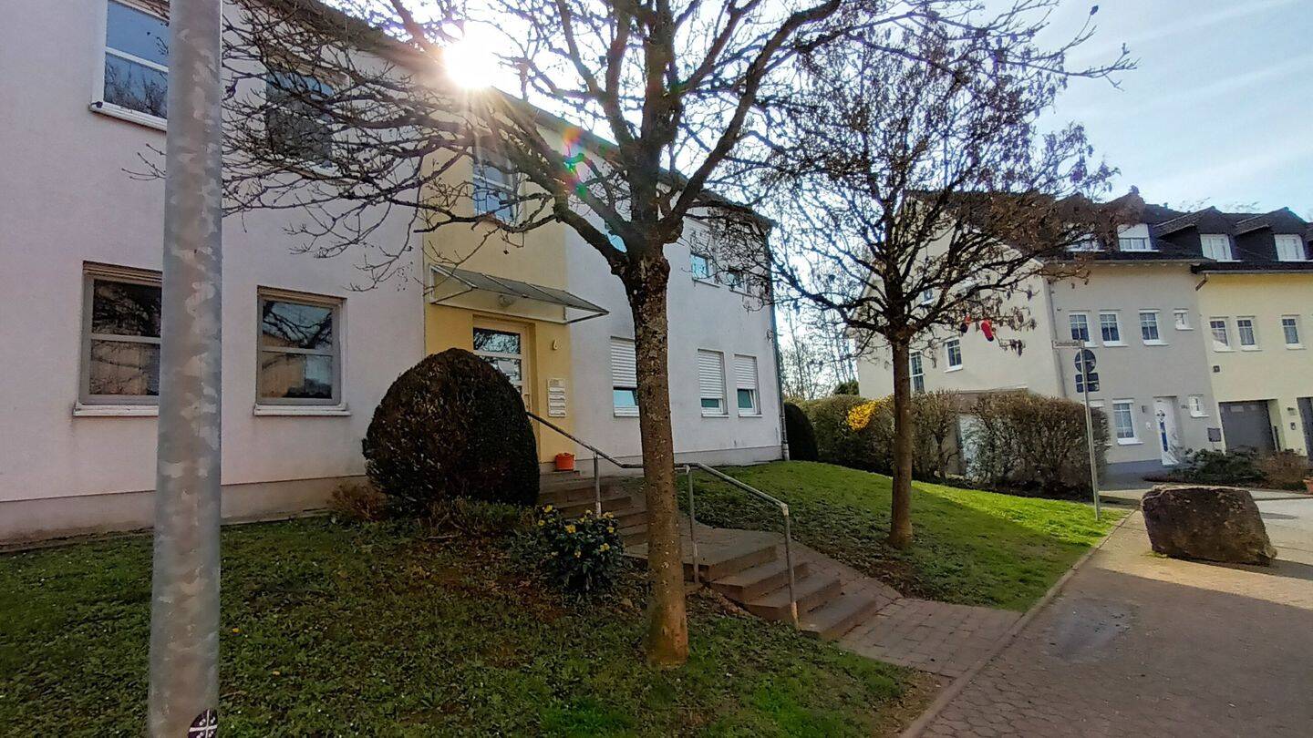 nur mit WBS! sanierte 2 ZKB Wohnung mit Balkon in Trier-Quint, 54293 Trier