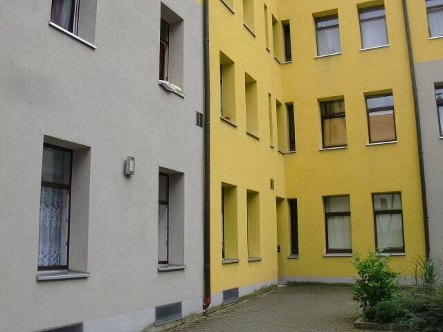 Renovierte , schöne, kleine 3 Zimmer Wohnung EG. Rückgebäude, 90762 Fürth (Innenstadt)