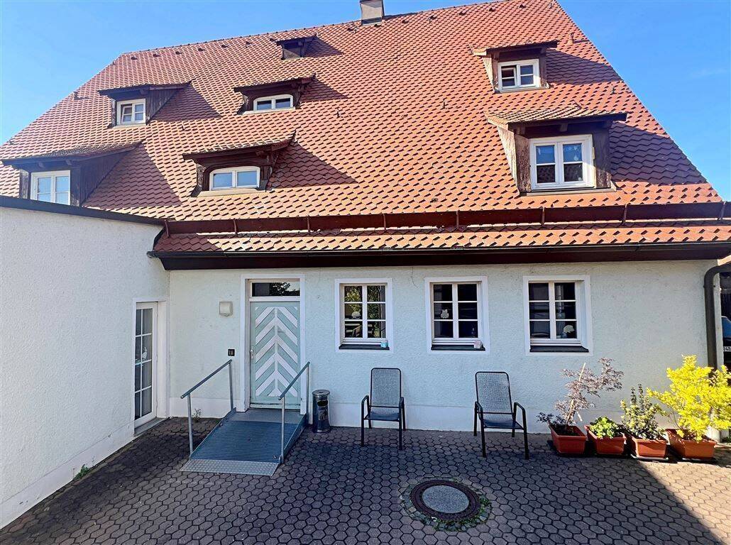 Altbau-Charme! Leerstehendes Wohn- und Geschäftshaus mit großem Potenzial in Nürnberg-Buch, 90427 Nürnberg