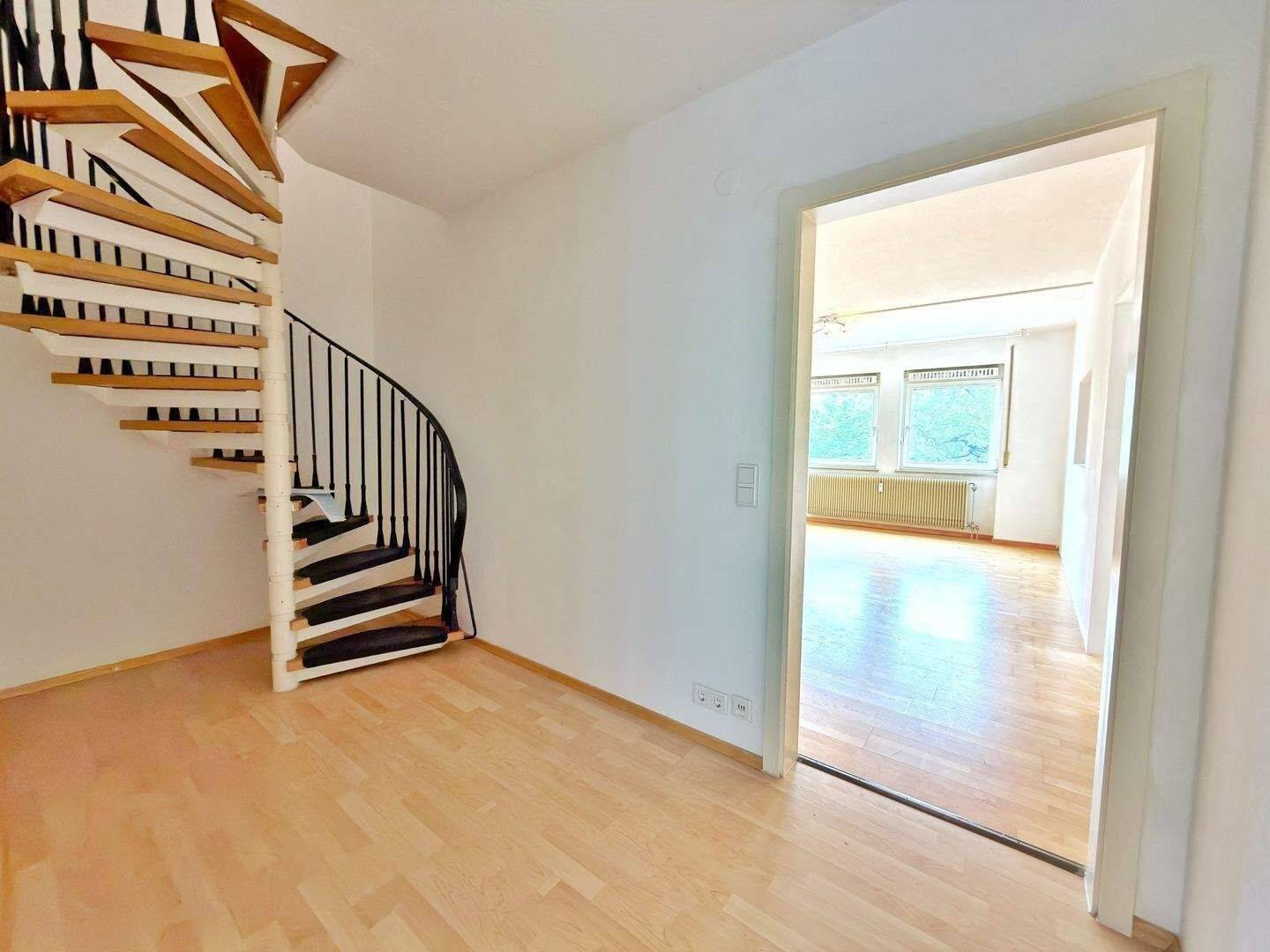 N-Mögeldorf – 3-Zi-Maisonettewohnung mit Duplex-Parker und Einbauküche ~ hoher Rücklagenanteil, 90482 Nürnberg (Freiland Laufamholz Mögeldorf Rehhof Unterbürg)