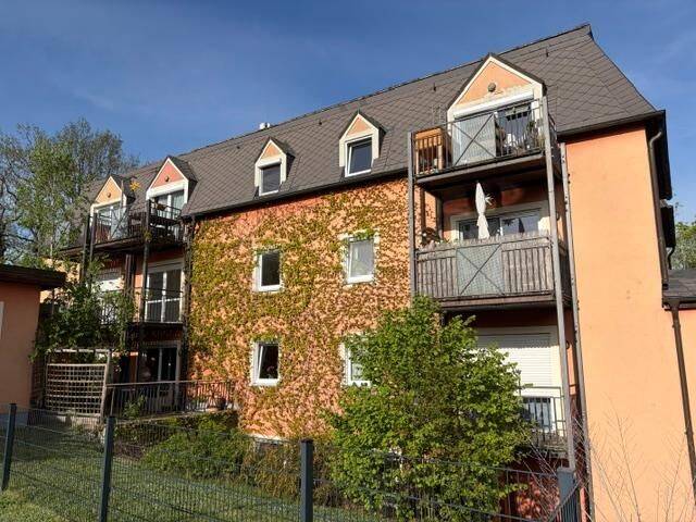 Radebeul-Lindenau: Kleine Singlewohnung mit großer Terrasse * frisch renoviert, mit neuem Boden, 1445 Radebeul