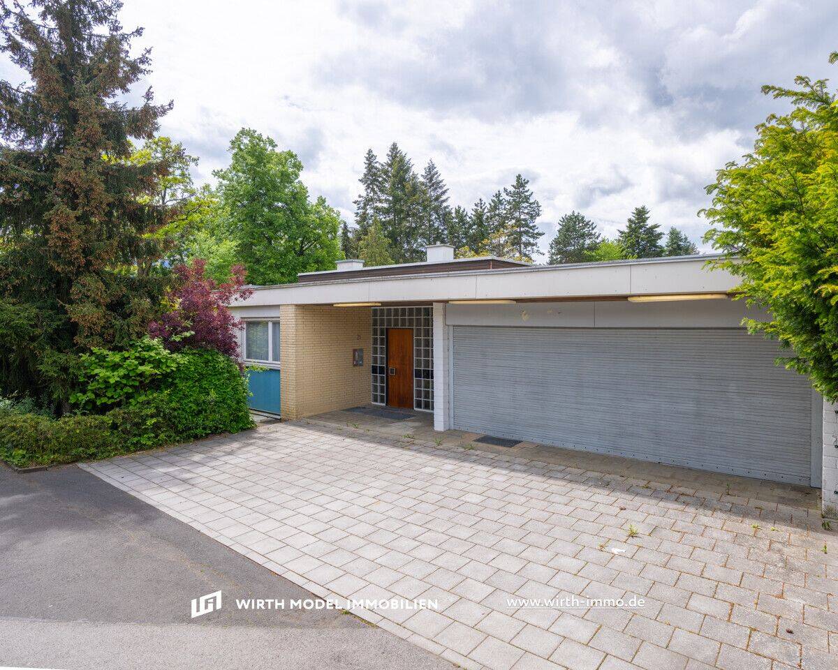 Freistehender Bungalow mit Doppelgarage in bester Lage am Leopoldina Krankenhaus, 97422 Schweinfurt