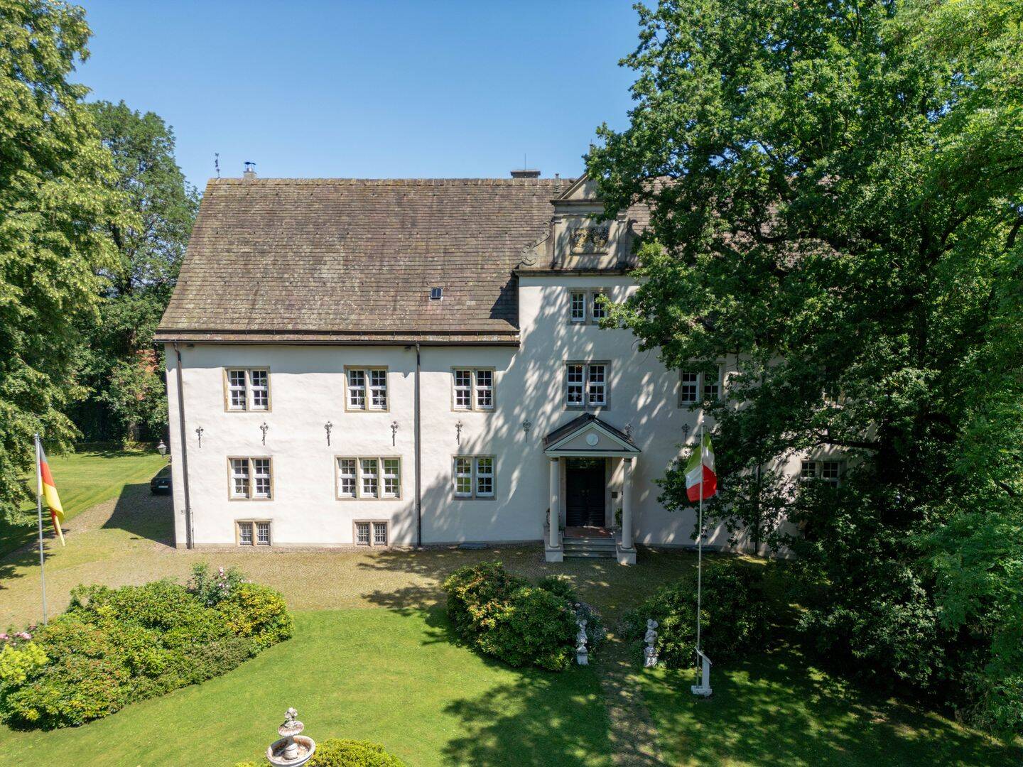 Schloss Alverdissen – Ein Kulturdenkmal von außergewöhnlicher Geschichte und zeitloser Eleganz, 32683 Barntrup