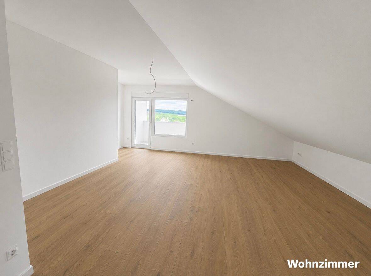 4-Zimmer Dachgeschosswohnung im Grünen, 53424 Remagen