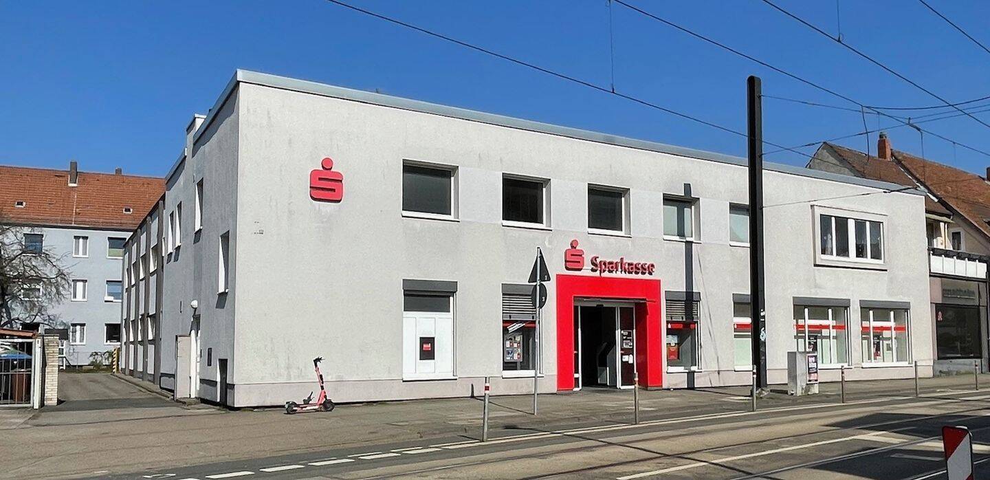 Zweigeschossiges Wohn- und Geschäftshaus im Ortskern von Hannover-Badenstedt, 30453 Hannover