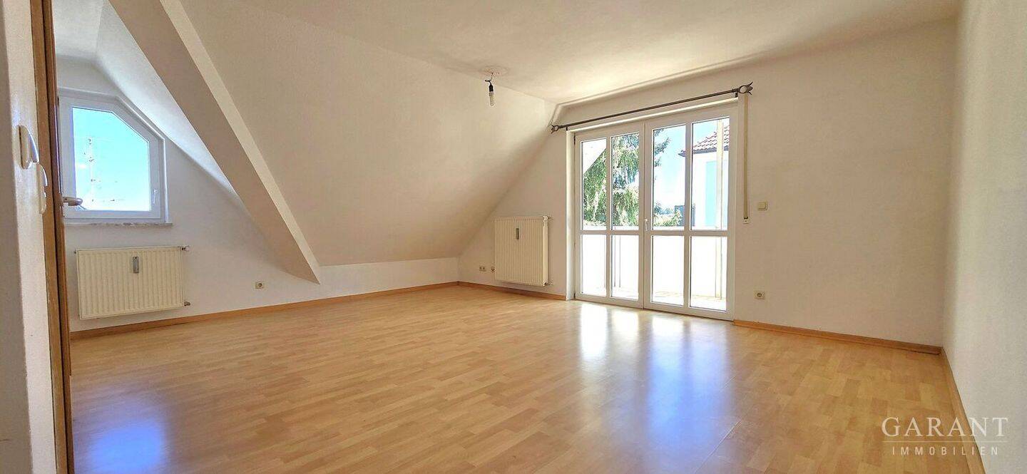 Attraktive 2 Zimmer-Dachgeschoss-Wohnung in bester zentraler Lage von Kempten, 87435 Kempten (Allgäu) (Adelharz Eich Kempten Rothkreuz Steufzgen)