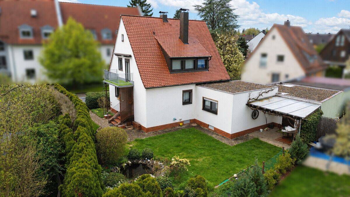 Aus Bestand wird Ihr Zuhause – Freistehendes EFH mit Anbau in Nürnberg-Nord, 90411 Nürnberg