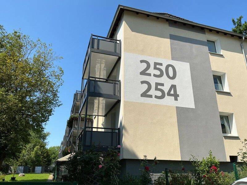 Praktische 2-Raum-Wohnung mit großem Balkon! Bezugsfertig renoviert!, 45276 Essen (Steele)