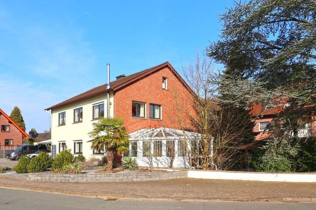 Zweifamilienhaus in technischer Bestform, 32361 Preußisch Oldendorf