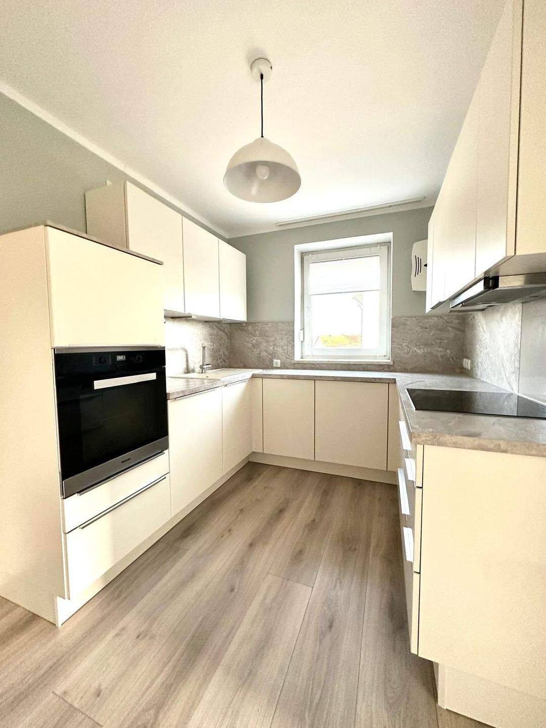 Helle 3,5-Zimmer-Wohnung in ruhiger Lage von Vilsbiburg, 84137 Vilsbiburg