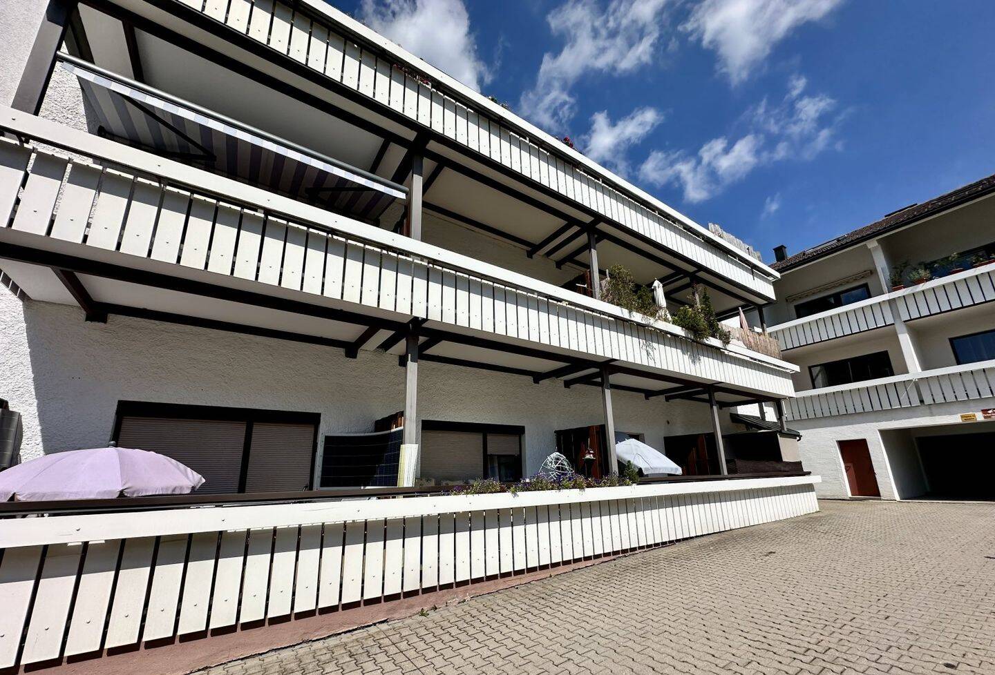 1 Zimmer Apartment im Erdgeschoss mit Balkon in Durach, 87471 Durach
