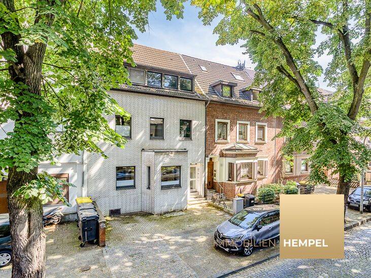 Viele Optionen – Dreifamilienhaus in ruhiger und zentraler Umgebung von Duisburg-Wanheimerort, 47055 Duisburg (Neudorf-Süd Wanheim-Angerhausen Wanheimerort)