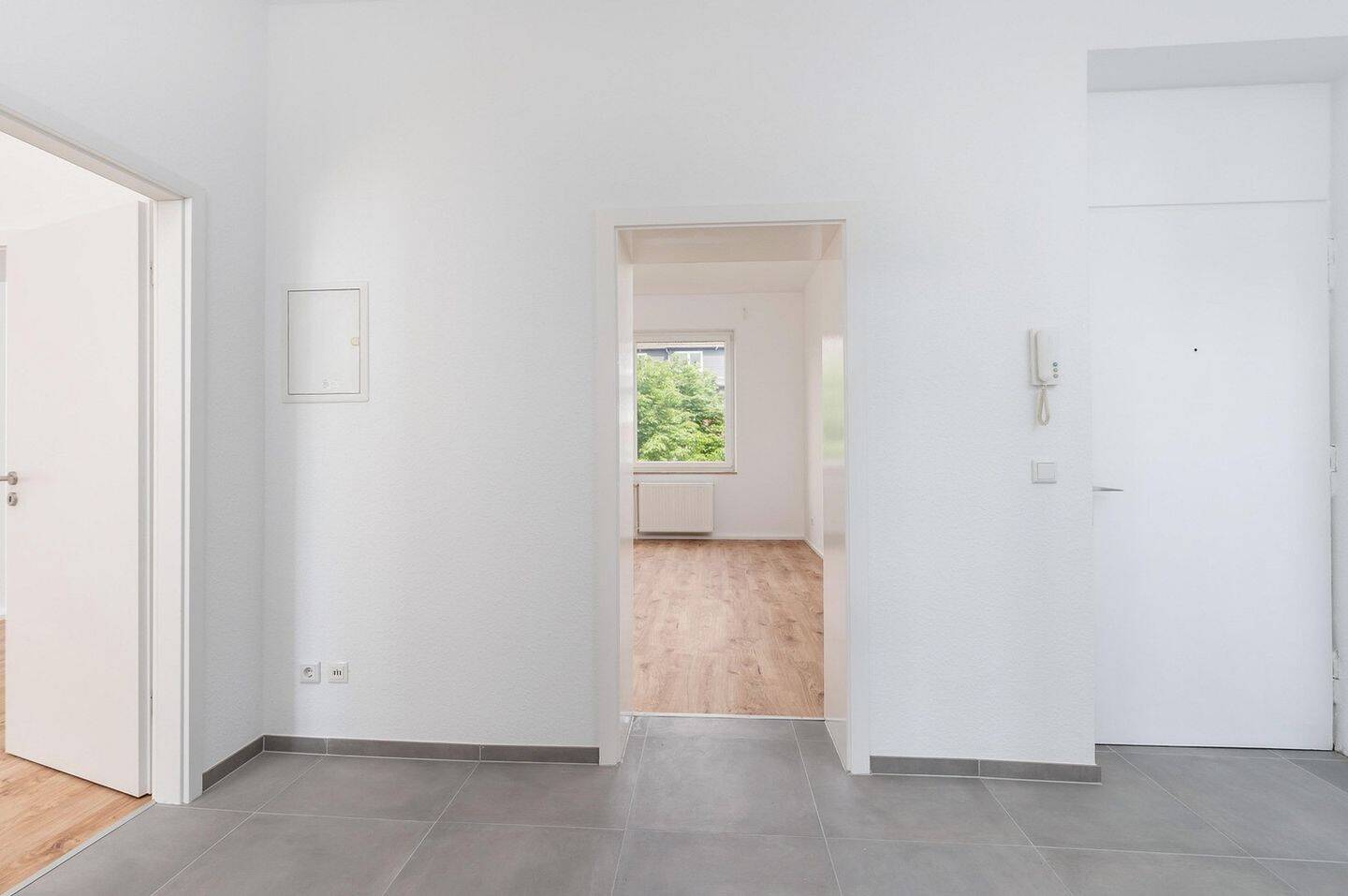 Renovierte 3-Zimmer-Wohnung mit Balkon, 40225 Düsseldorf (Bilk Flehe Oberbilk Wersten)