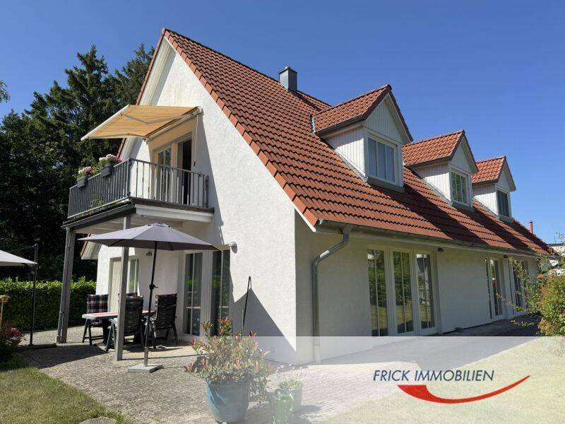 Vermietetes Zweifamilienhaus in Zentrumsnähe, 23714 Malente
