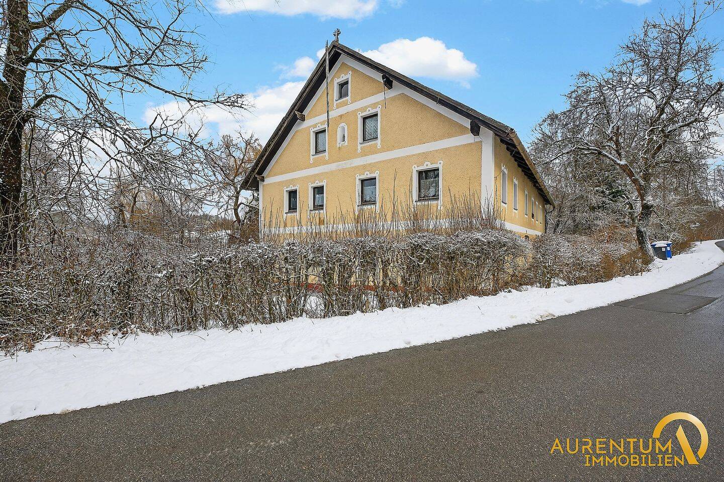 1-2 Familienhaus in traumhafter Alleinlage mit großem Grundstück, 93199 Zell