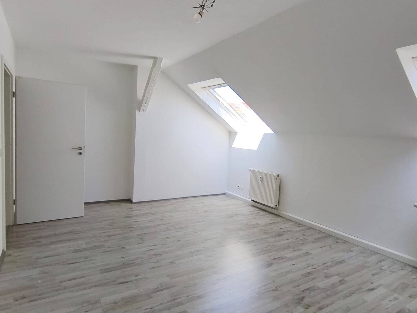 lichtdurchflutete 4-Raumwohnung in Arnstadt, 99310 Arnstadt