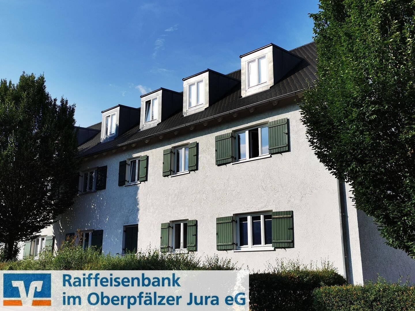 Traumhafte 3-Zimmer-Dachgeschosswohnung in der grünen Mitte mit Panoramablick über Regensburg und eigenem Garten, 93051 Regensburg (Galgenberg Großprüfening-Dechbetten-Königswiesen Kumpfmühl-Ziegetsdorf-Neuprüll)