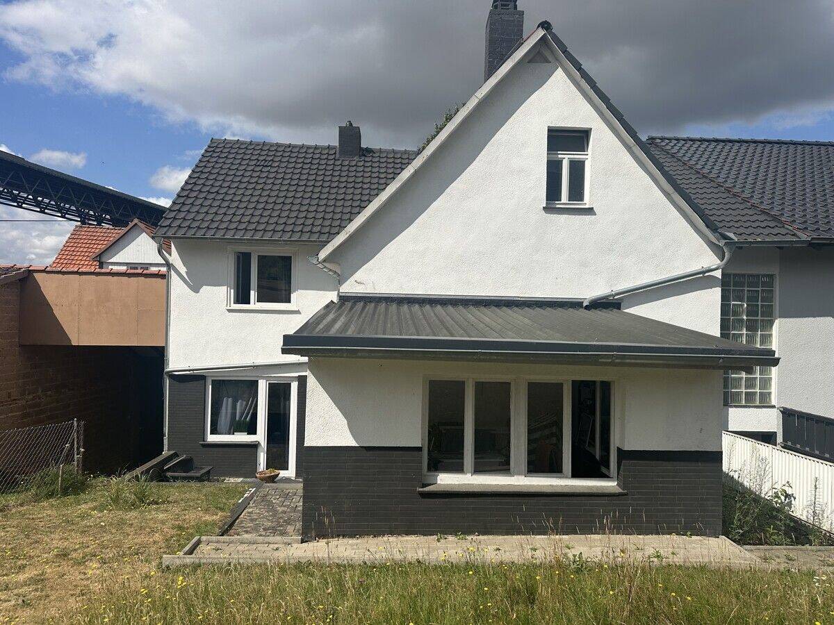 Fuldabrück-Bergshausen: Sanierte Doppelhaushälfte mit ca. 203 m² Wohnfläche und Garten!, 34277 Fuldabrück