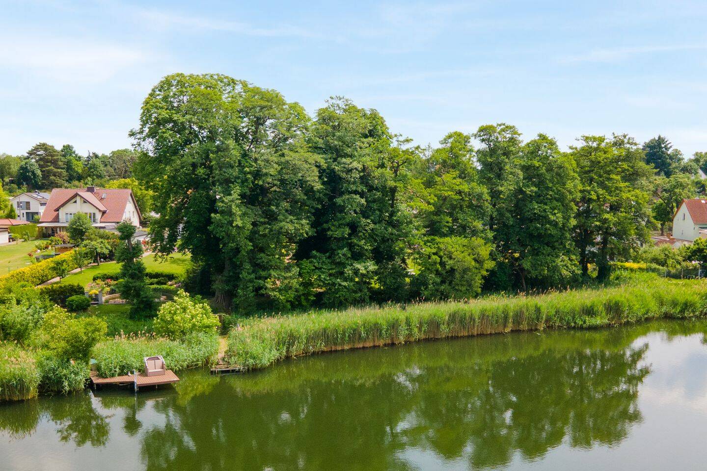 Einzigartige Wassernähe! Großes Grundstück mit Bestandshaus & eigenem Steg am Kleinen Stienitzsee, 15378 Rüdersdorf bei Berlin