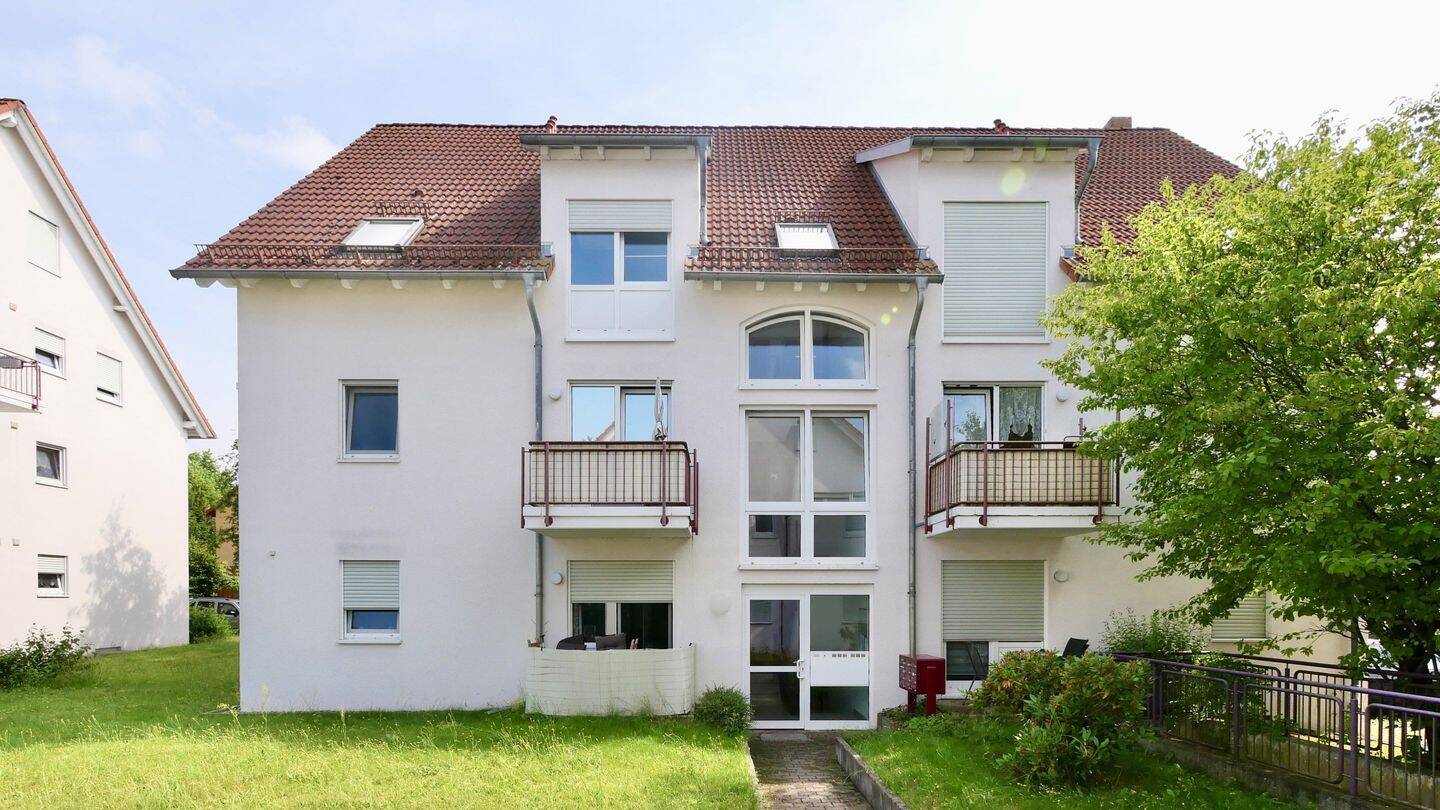 Investment mit Terrasse und Tiefgarage, 1328 Dresden