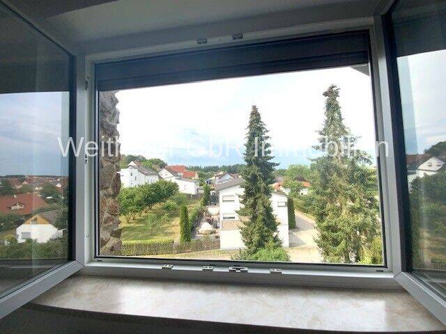 „Bella Vista“ – Helle große  2-Zi-DG Wohnung, 93083 Obertraubling