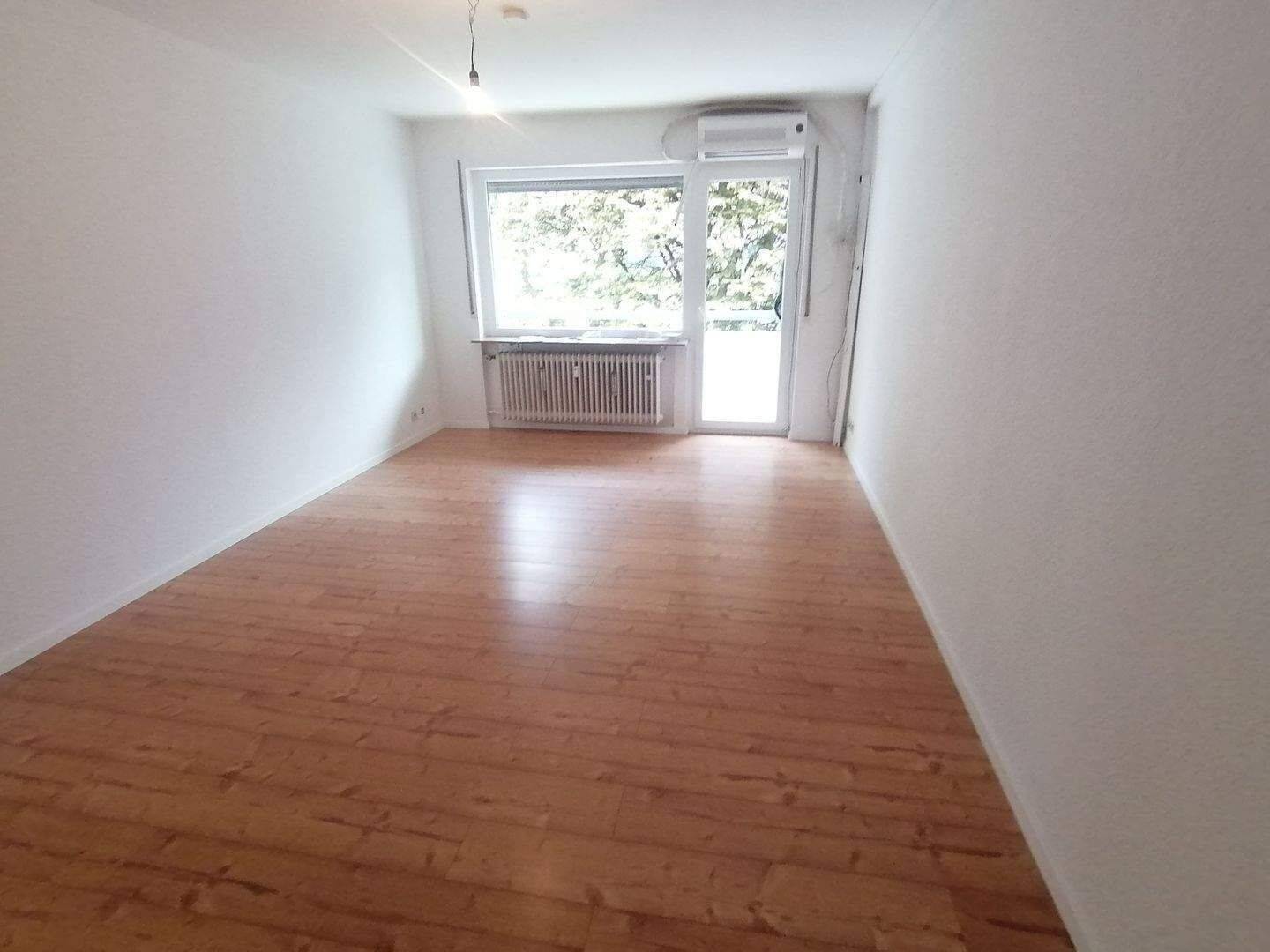 Interessante, ruhige,2 Zi.-ETW,Balkon Frankfurt-Berkershei, 60435 Frankfurt am Main
