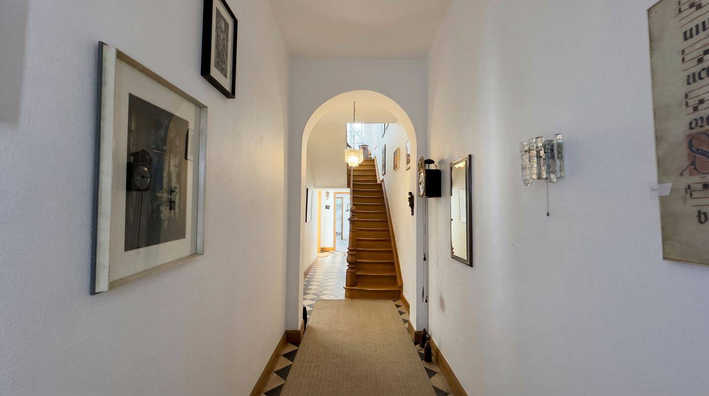 Charmantes Altbau-Reihenhaus mit Doppelgarage und Solaranlage, 41239 Mönchengladbach