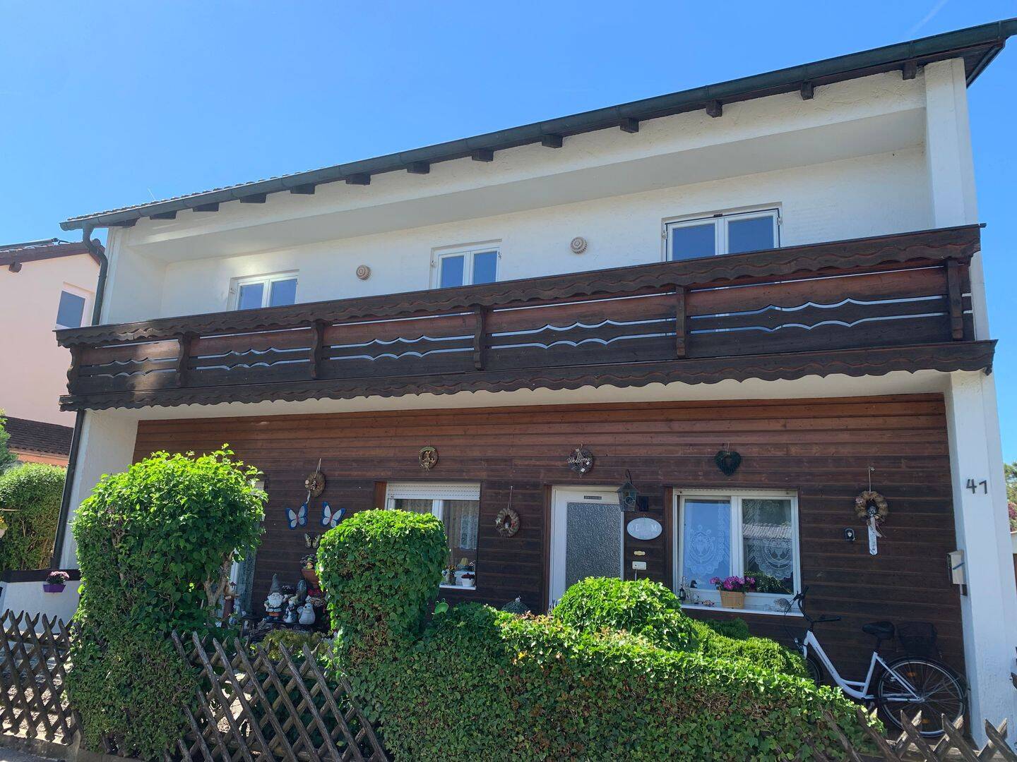 Charmante 4-Zimmer Wohnung im ruhigen Zweiparteienhaus in Burghausen mit ca. 170 qm Garten und Balkon, 84489 Burghausen